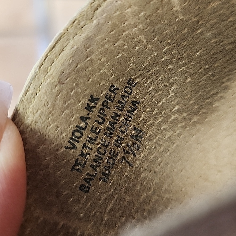 T Strap Heels - Picture 7 of 11